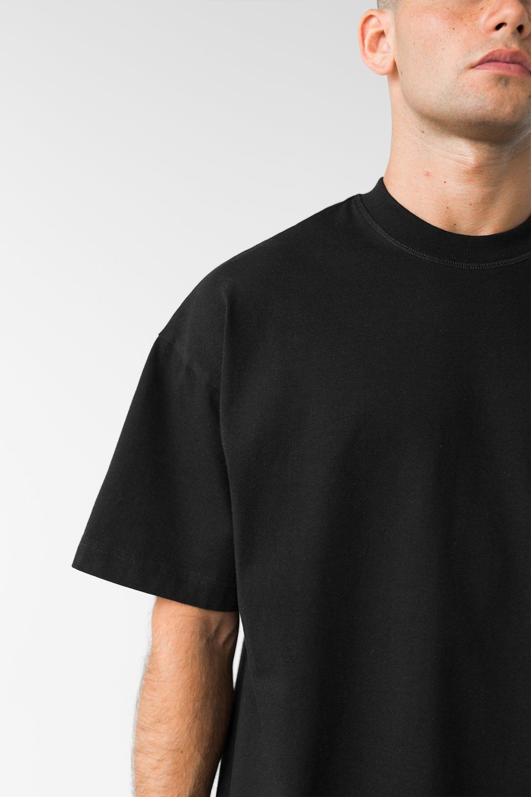Black Oversized Solid T-Shirt – 240 GSM Heavy Cotton | Bostro